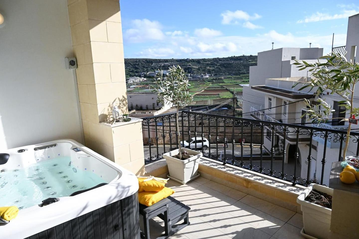 Ta'Lonza Luxury Near Goldenbay With Hot Tub App3 Διαμέρισμα Mellieħa Εξωτερικό φωτογραφία